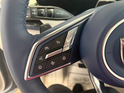 Used 2025 Buick Enclave Avenir w/ Super Cruise Package image 19