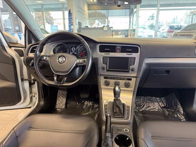 Used 2017 Volkswagen Golf SE FWD image 26