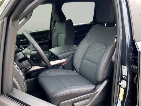 New 2026 RAM 1500 Express AWD/4WD image 9