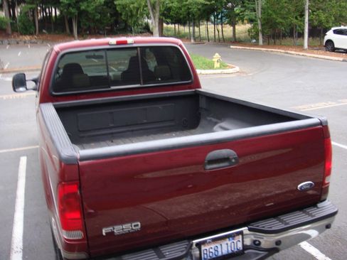Used 2004 Ford F250 Lariat image 8