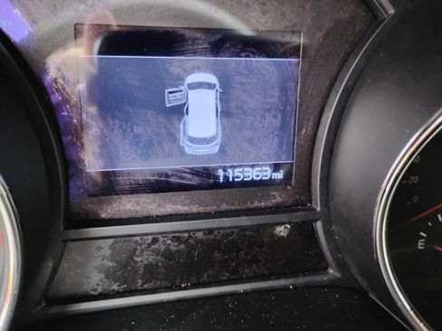 Used 2019 Kia Sedona LX FWD image 9