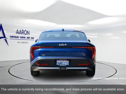 Used 2025 Kia K4 LXS image 3