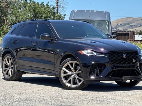 Used 2023 Jaguar F-PACE SVR AWD/4WD image 2