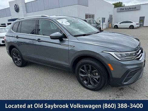 Certified 2024 Volkswagen Tiguan SE AWD/4WD image 3