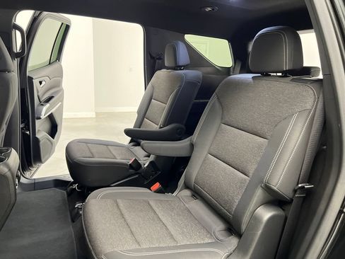 Used 2024 Chevrolet Traverse LT FWD image 18