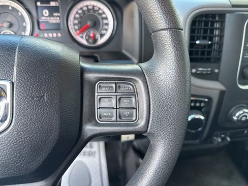 Used 2022 RAM 1500 Tradesman w/ Chrome Appearance Group RWD image 14