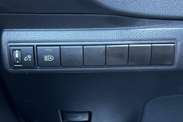 Certified 2025 Toyota Corolla LE FWD image 27