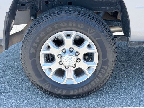 Used 2024 RAM 2500 Laramie AWD/4WD image 36