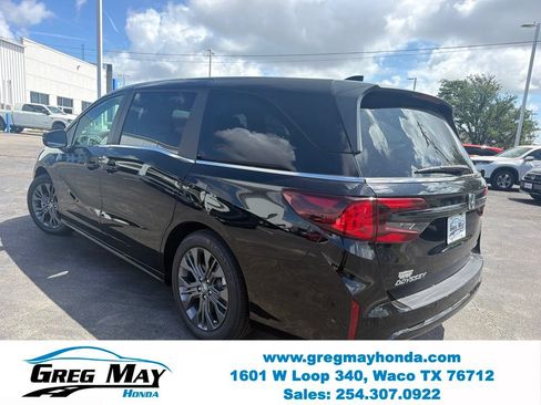 New 2026 Honda Odyssey Touring image 6