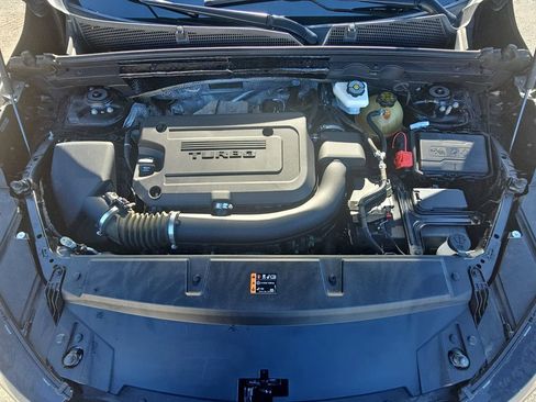 Certified 2021 Buick Envision Essence w/ Technology Package I AWD/4WD image 37