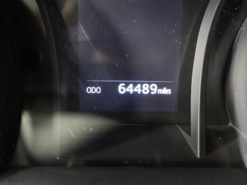 Used 2022 Toyota Camry SE image 32