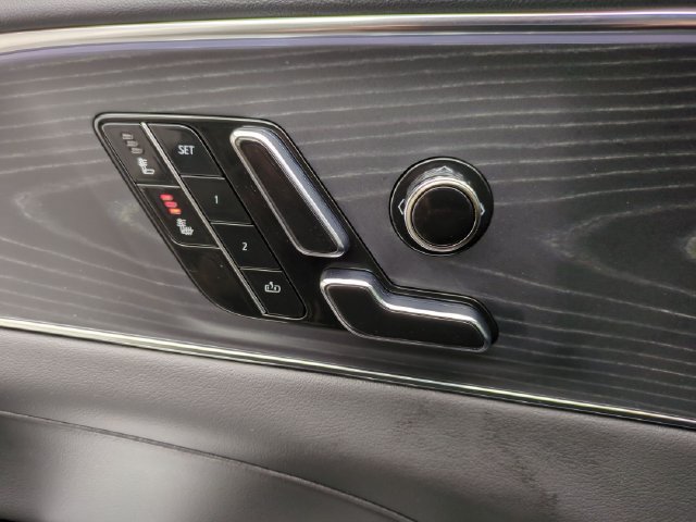 Used 2024 Cadillac Lyriq Sport w/ LPO, Floor Liner Package AWD/4WD image 18