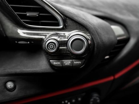 Used 2020 Ferrari 488 Pista Coupe RWD image 29