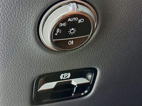 New 2026 Mercedes-Benz GLC 300 image 11