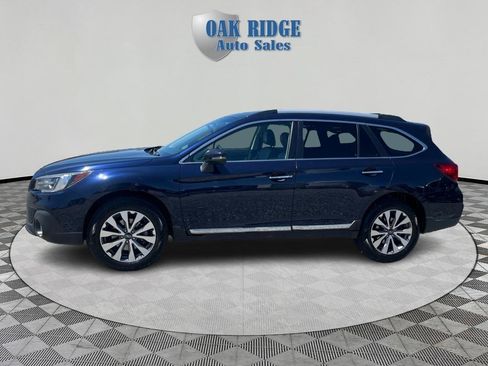 Used 2018 Subaru Outback 2.5i Touring AWD/4WD image 8