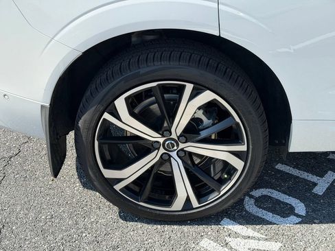 Certified 2024 Volvo XC60 T8 Ultimate w/ Protection Package Premier AWD/4WD image 12