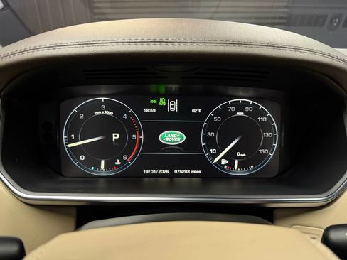 Used 2016 Land Rover Range Rover HSE image 45