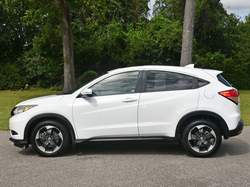 Used 2018 Honda HR-V EX image 2