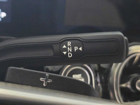 Used 2025 Mercedes-Benz GLA 250 4MATIC image 34