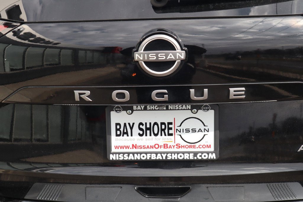 Certified 2025 Nissan Rogue SV AWD/4WD image 30