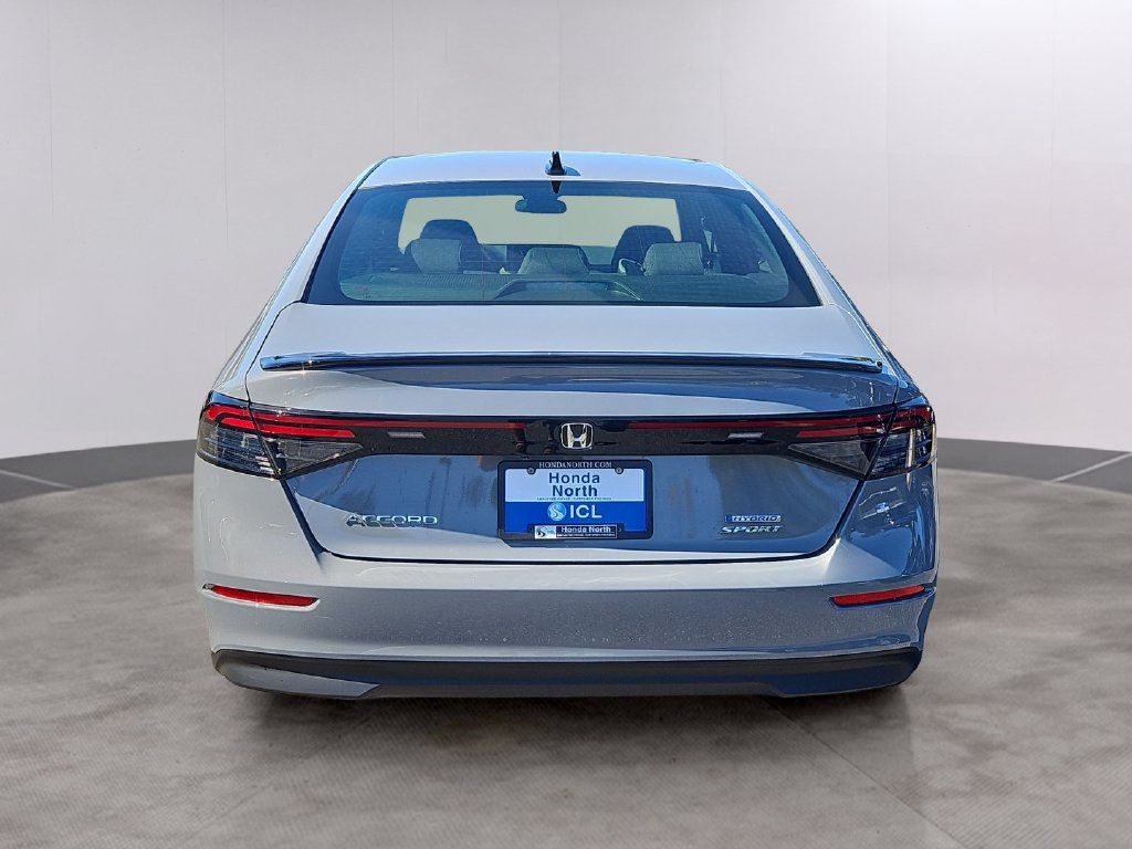 Used 2025 Honda Accord Sport image 5