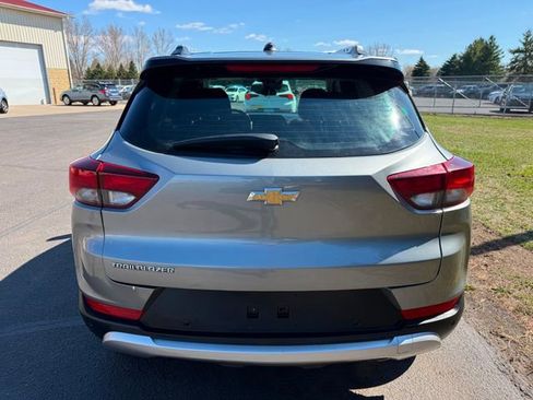 Used 2024 Chevrolet TrailBlazer LT w/ Driver Confidence Package image 2