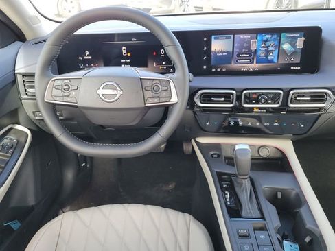 New 2026 Nissan Sentra SL FWD image 8