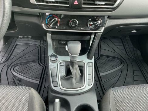 Used 2021 Kia Seltos LX AWD/4WD image 9