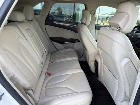 Certified 2019 Lincoln MKC Premiere image 23