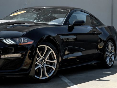 Used 2023 Ford Mustang GT Premium w/ Equipment Group 401A RWD image 8