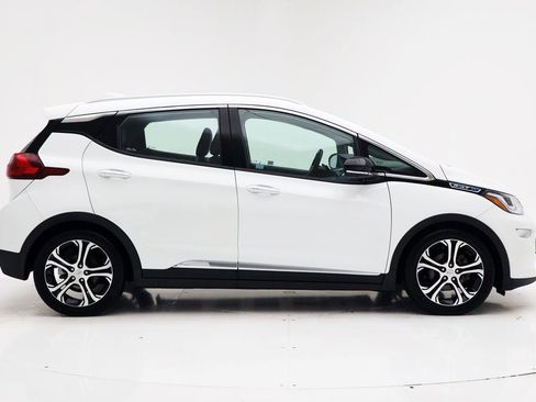 Used 2021 Chevrolet Bolt Premier w/ Infotainment Package image 3