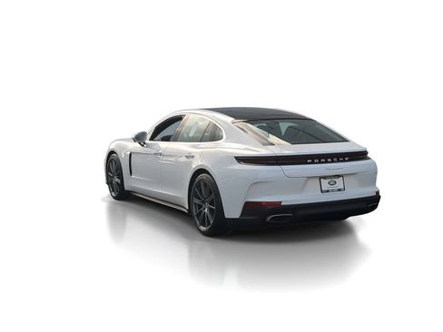 Used 2025 Porsche Panamera image 6