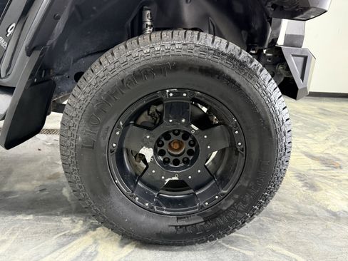 Used 2018 Jeep Wrangler Unlimited Sahara w/ Uconnect 4C Nav & Sound Group AWD/4WD image 27