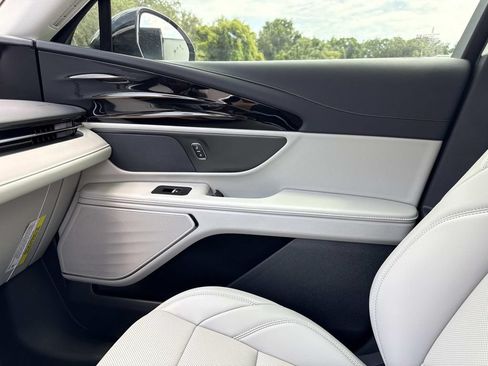 New 2026 Lincoln Nautilus Premier AWD/4WD image 22