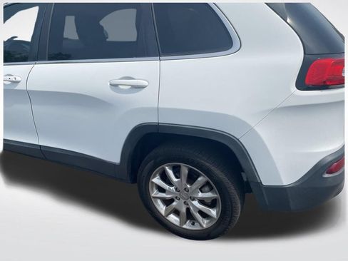 Used 2015 Jeep Cherokee Limited w/ Luxury Group FWD image 11