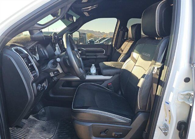 Used 2024 RAM 2500 Laramie w/ Night Edition AWD/4WD image 6