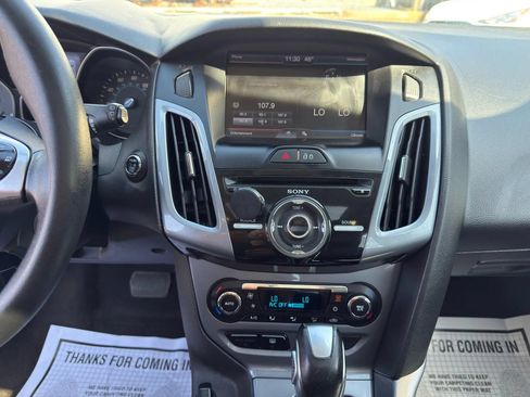 Used 2014 Ford Focus Titanium FWD image 26
