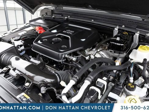 Used 2023 Jeep Wrangler Unlimited Sahara w/ Cold Weather Group AWD/4WD image 29