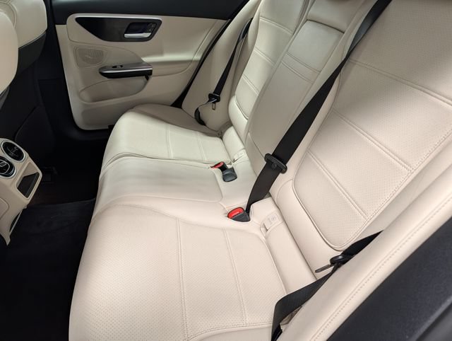Used 2024 Mercedes-Benz C 300 4MATIC Sedan image 13