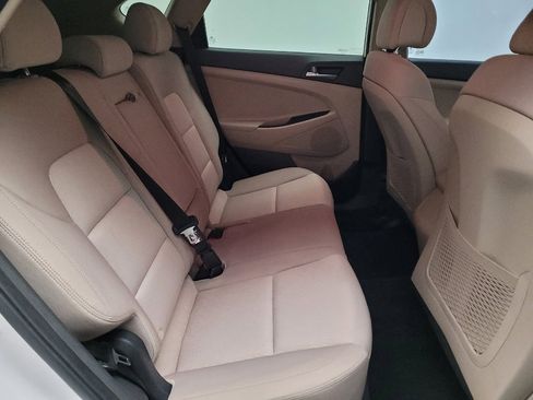 Used 2017 Hyundai Tucson SE image 19