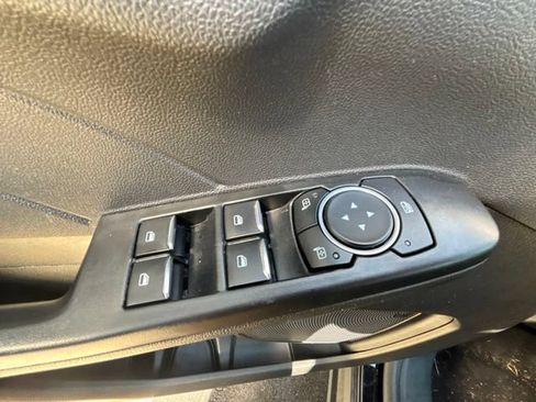 Used 2025 Ford Escape ST-Line Select AWD/4WD image 10