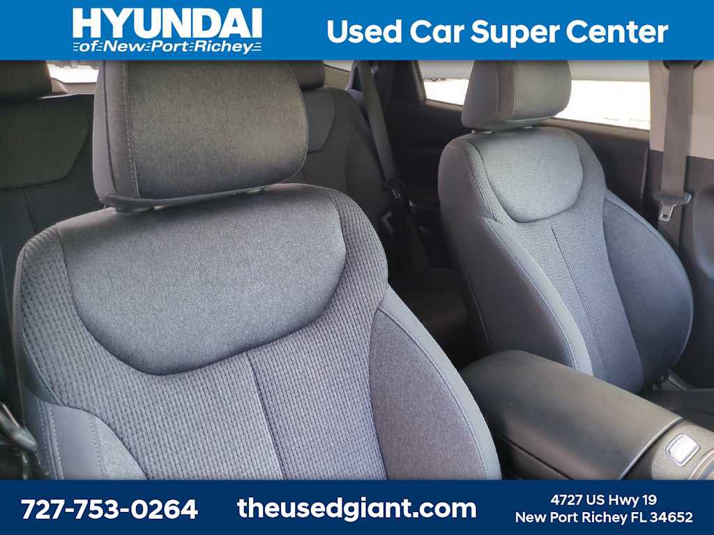 Certified 2022 Hyundai Santa Fe SEL FWD image 6