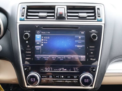 Used 2018 Subaru Outback 2.5i Premium AWD/4WD image 34