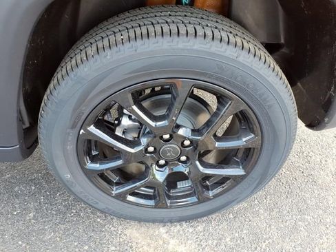 New 2026 Jeep Compass Latitude image 4