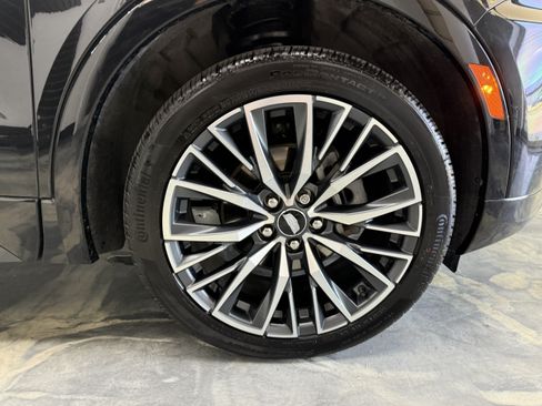 Used 2024 Cadillac XT4 Sport AWD/4WD image 31