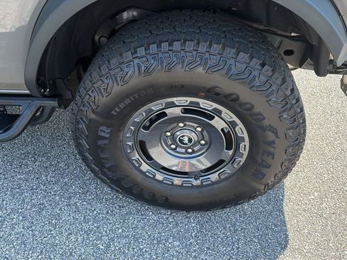 Certified 2025 Ford Bronco Outer Banks w/ Sasquatch Package AWD/4WD image 39