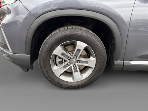 Certified 2024 Honda Pilot EX-L image 9