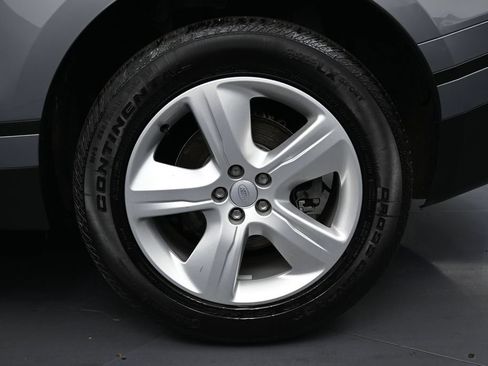 Used 2025 Land Rover Range Rover Velar S AWD/4WD image 9