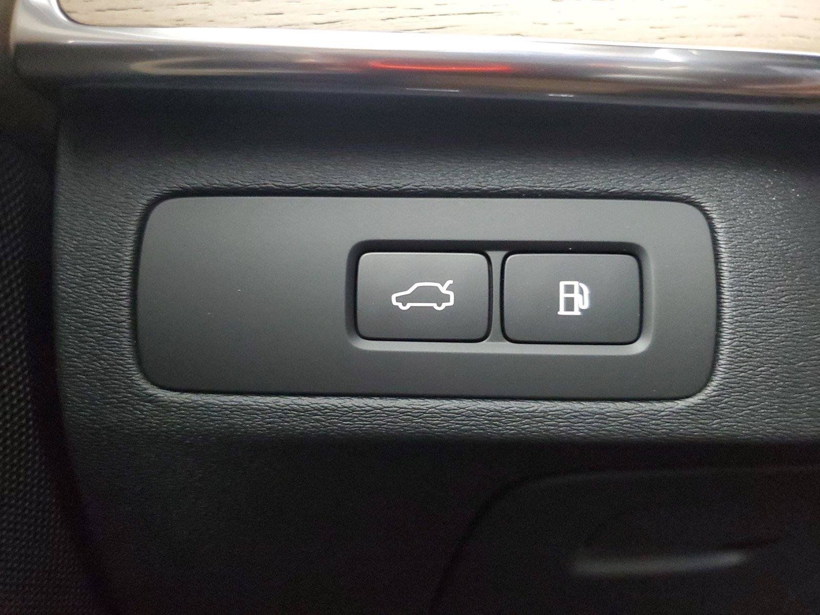 New 2026 Volvo XC90 T8 Core AWD/4WD image 35