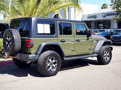 Used 2022 Jeep Wrangler Unlimited Rubicon w/ LED Lighting Group AWD/4WD image 9